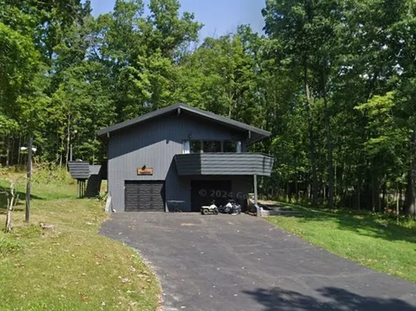 35 Overbrook Rd, Painted Post, NY 14870