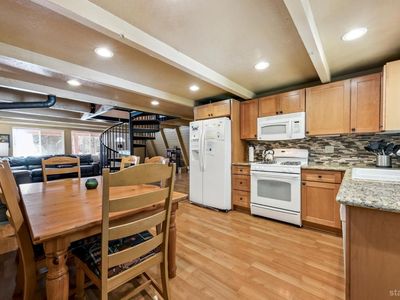 816 Kekin St, South Lake Tahoe, CA, 96150