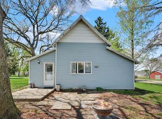707 N Gray St, Sidell, IL 61876