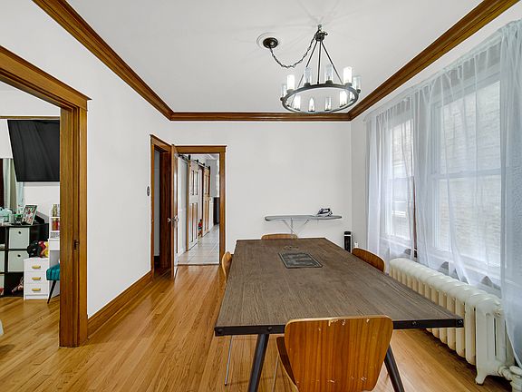 4th image of 5111 W Henderson St