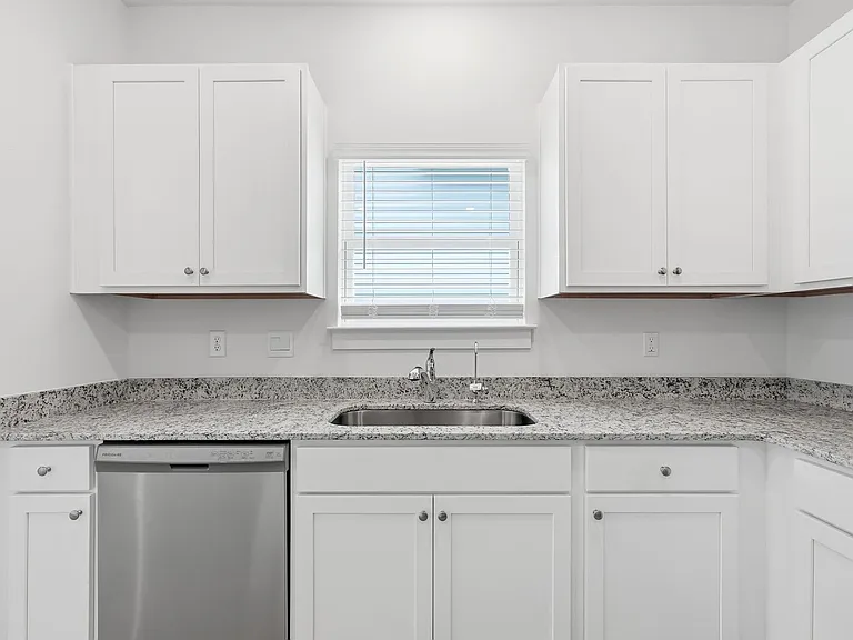 213 Huckleberry St — Photo 10