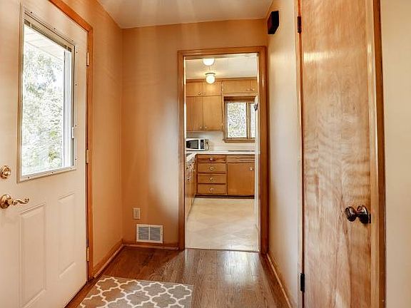 Entryway with a closet