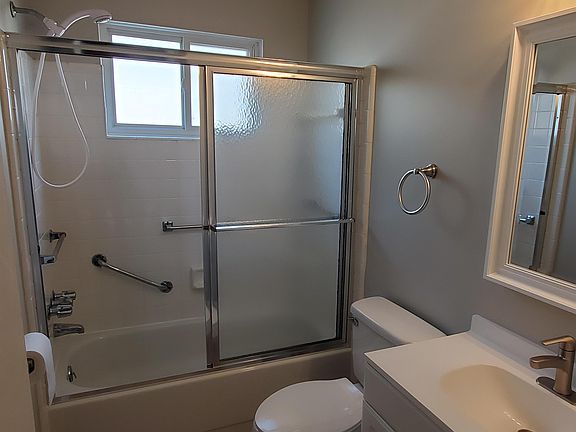 5th image of 23021 Almond Ave