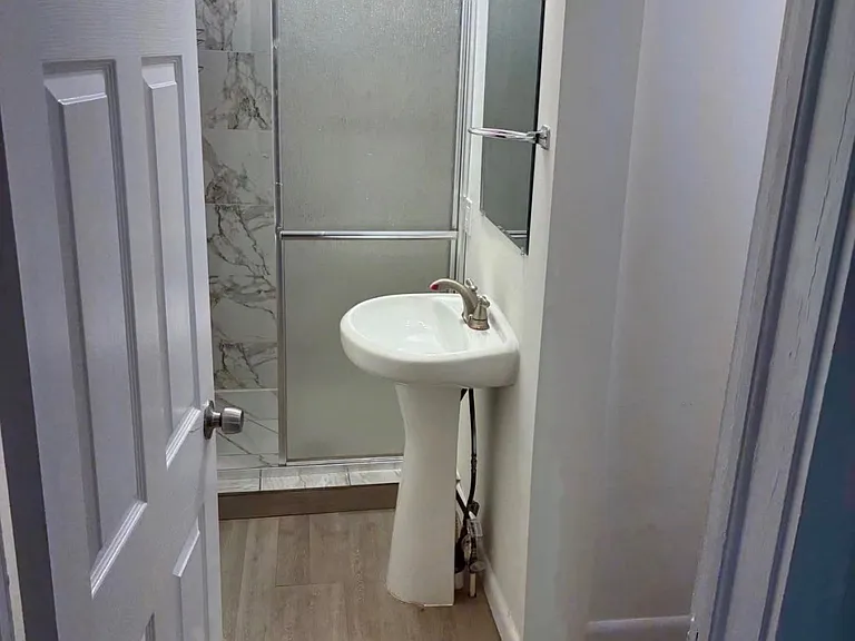 1511 Tyler St — Photo 10