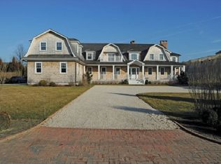 44 Meadowmere Pl, Southampton, NY 11968