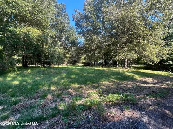 323 Upper Kingston Rd, Natchez, MS 39120