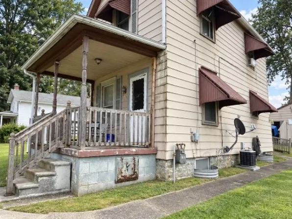1113 Federal St, Farrell, PA 16121