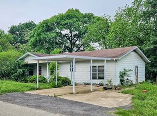 212 N Stephens St, Quitman, TX 75783