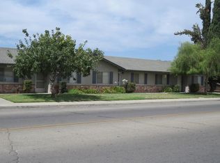 61 N 19th Ave, Lemoore, CA 93245