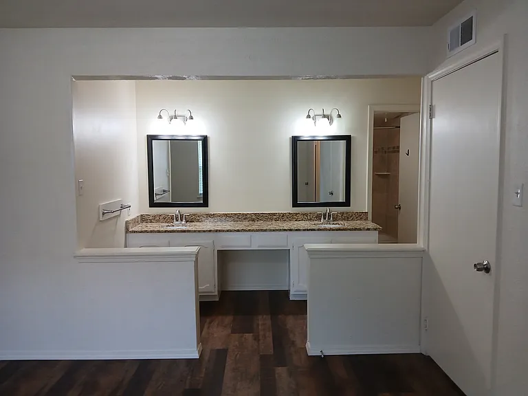 902 Rocky Creek Ln — Photo 14