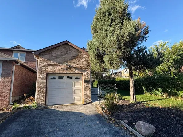 68 Larksmere Ct, Markham, ON L3R 3R1