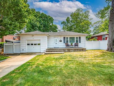 30 Orchard Street, Farmingdale, NY, 11735