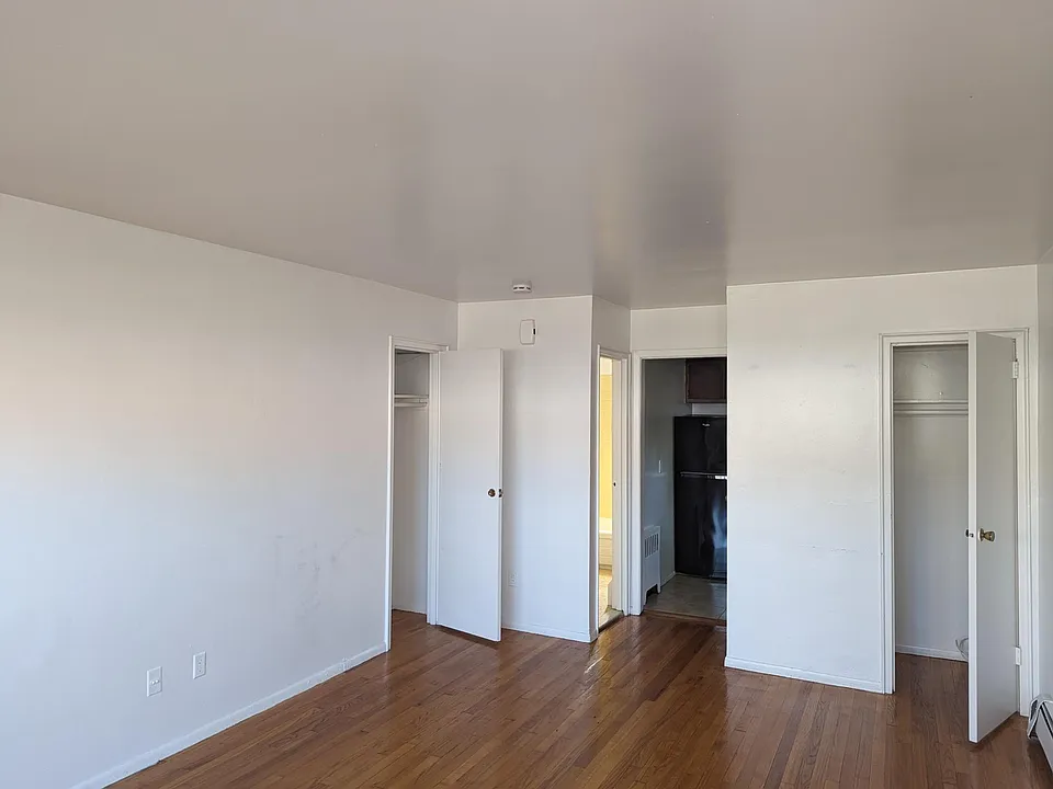 1599 1/2 Bergen Blvd #9