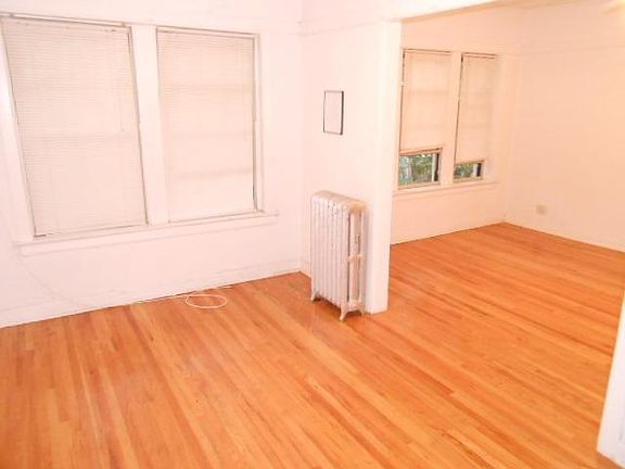 5th image of 5109 N Winchester Ave