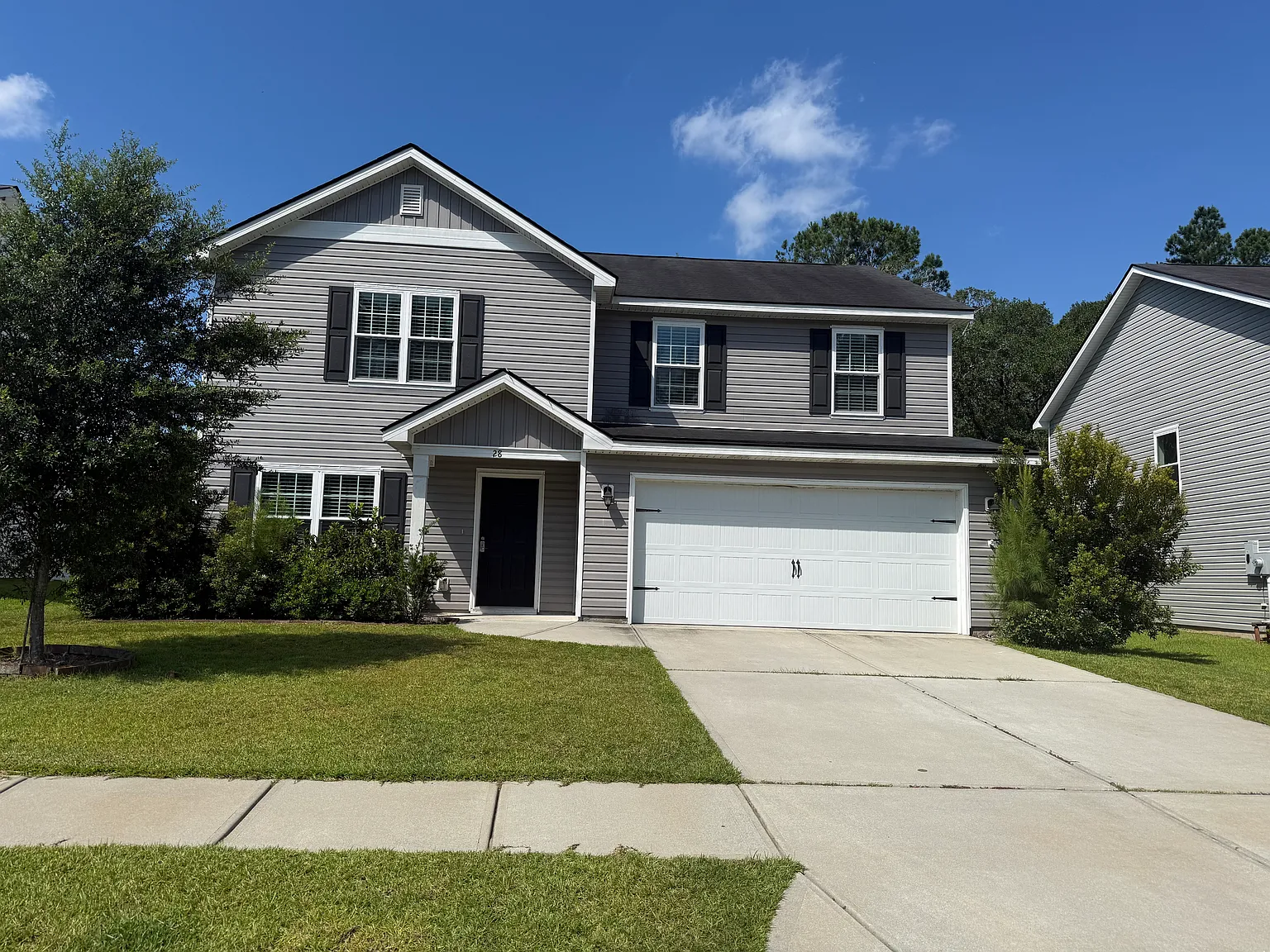 5 bed, 2500 sqft, $2,850 — Photo 1