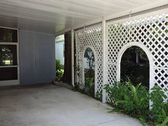 2-car carport