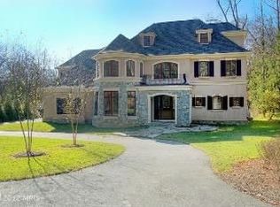 6908 Blaisdell Rd, Bethesda, MD 20817