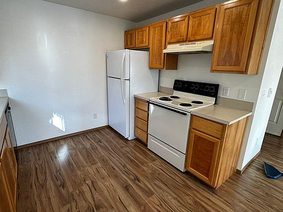 2nd image of 1175 Deerfield Ct #1175