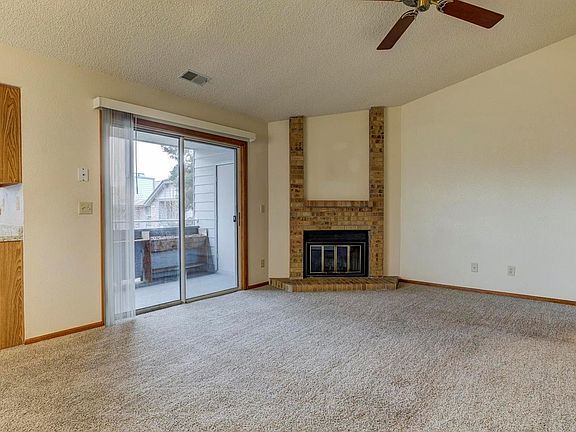 3rd image of 8045 W Eastman Pl APT 203