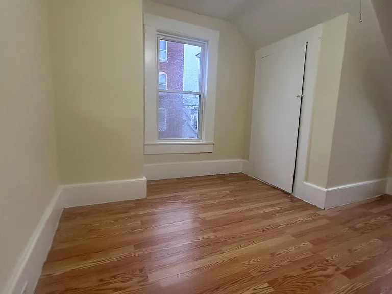 129 Orange St #1R — Photo 14