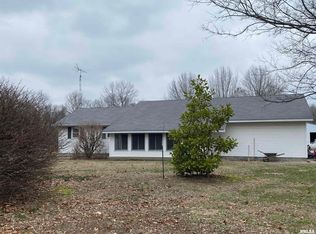 1573 E Grange Hall Rd, Murphysboro, IL 62966