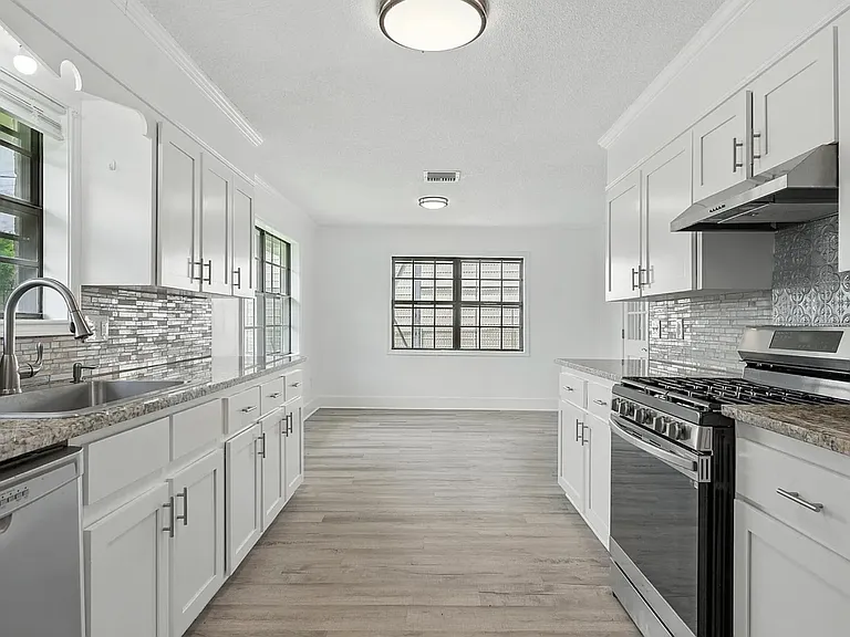 210 Wayside Dr — Photo 1