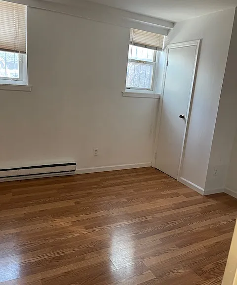 369 Monmouth St — Photo 25