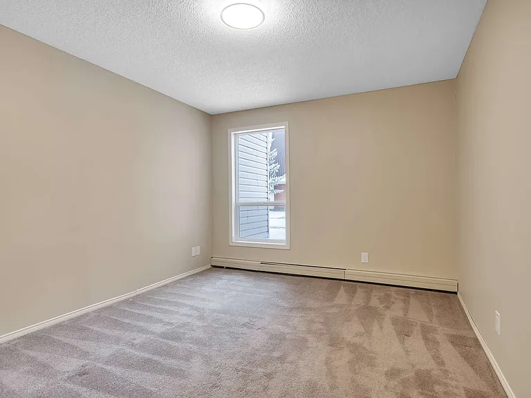 41 Munroe Pl — Photo 18