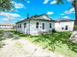 327 Bouffard Rd, Lasalle, ON N9J 1G3