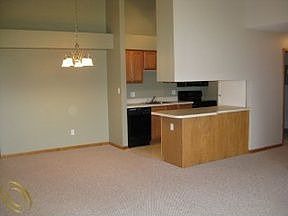 4th image of 46045 Tallgrass Ct #81