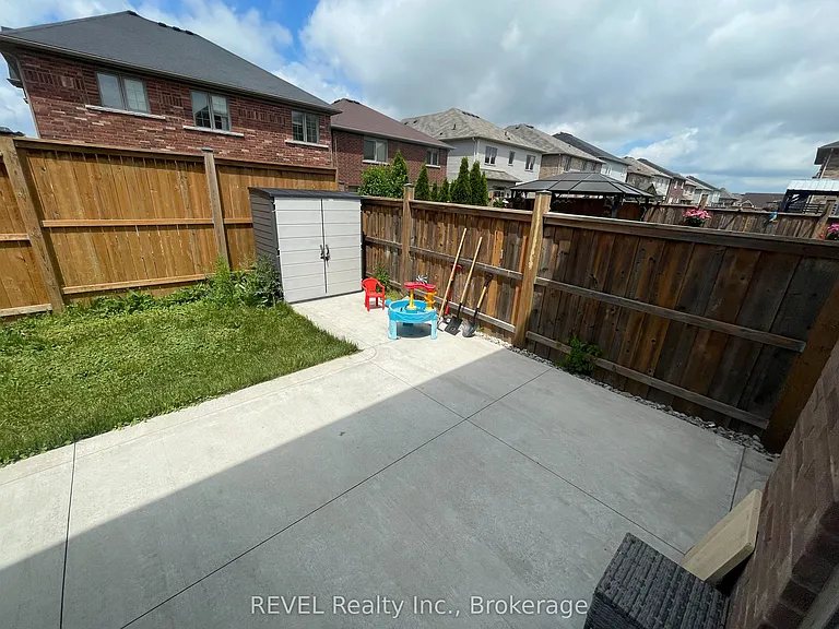 7755 Black Maple Dr — Photo 32