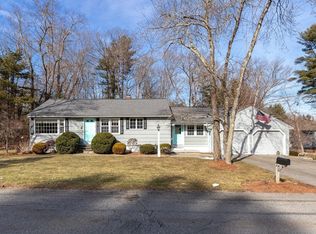 4 Bradford Rd, North Chelmsford, MA 01863