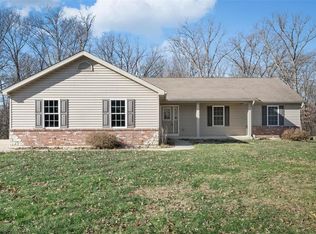 242 Bluestem Ln, Hawk Point, MO 63349