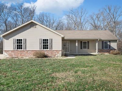 242 Bluestem Ln, Hawk Point, MO, 63349