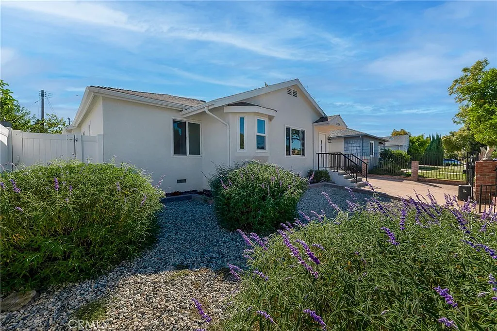 3 bed, 1710 sqft, $6,000 — Photo 3