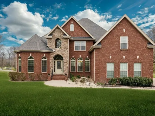 2001 Martins Bend Dr, La Vergne, TN 37086