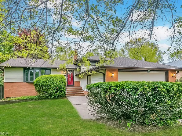 5823 Ridgebury Blvd, Cleveland, OH 44124