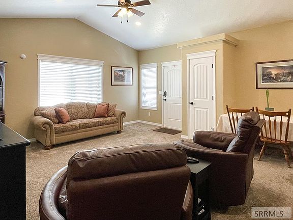 3rd image of 577 Ridgecrest Ave