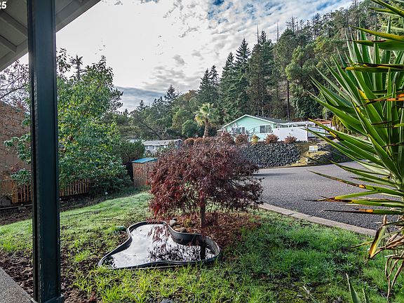 3rd image of 131 Makah Ct