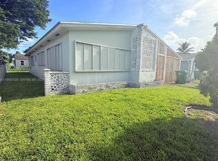 Seventh Ave Park, Miami, FL 33150