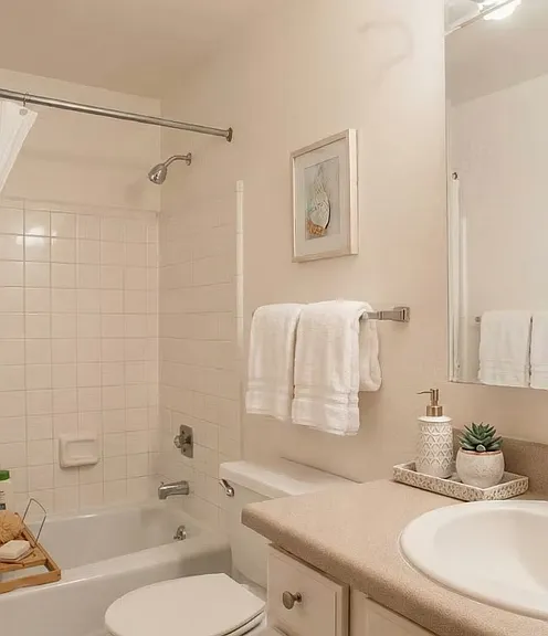 324 Spartan Ave — Photo 2