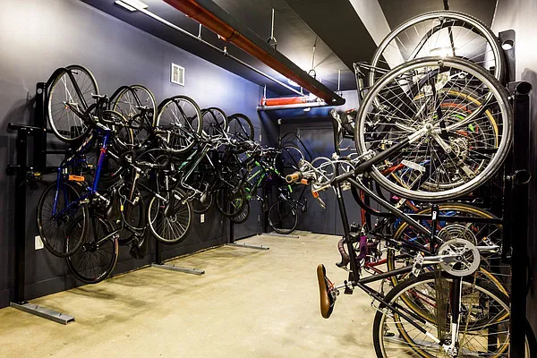 Rented by Tapiro Realty | media 28