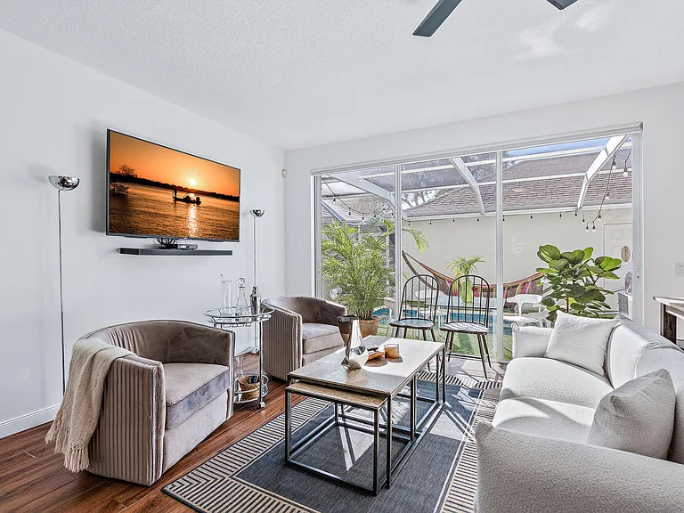 116 Caravelle Dr — Photo 11