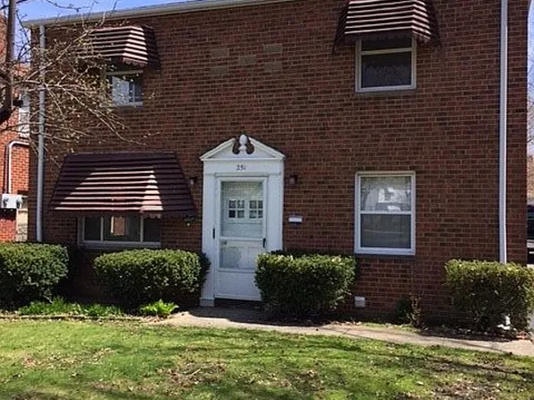 251 E 200th St, Euclid, OH 44123