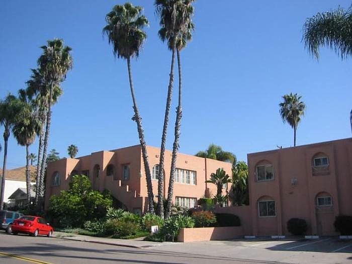 Santa Fe Court Apts.