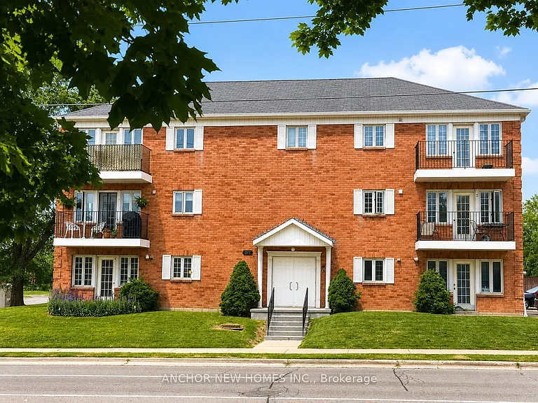 277 Adelaide Ave N #101 — Photo 16