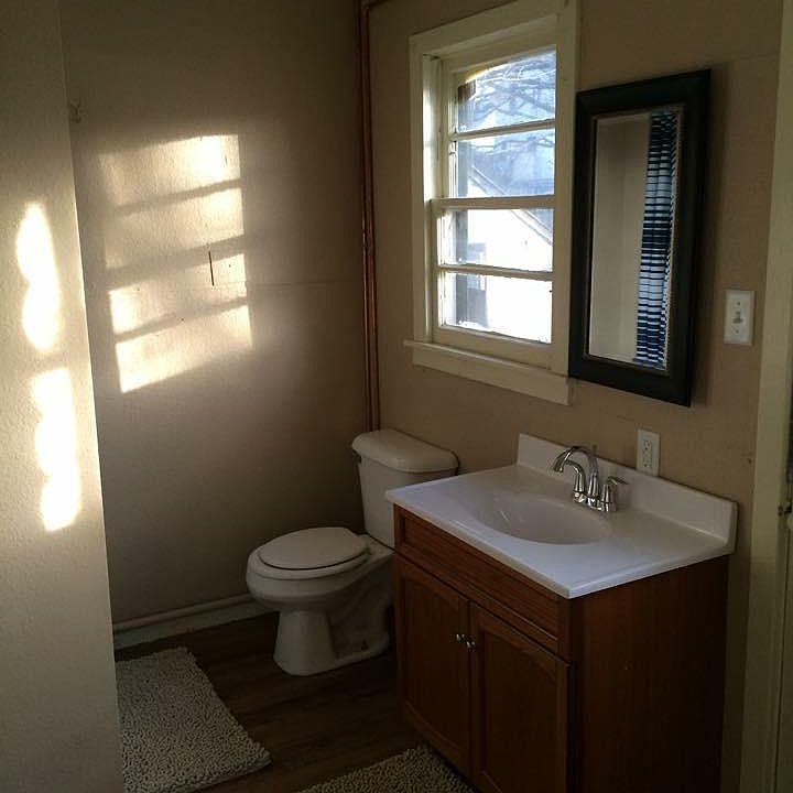 1st image of 303 1/2 N 12th St