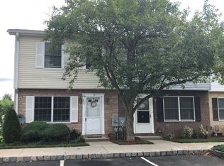 835 Valley St, Vauxhall, NJ 07088
