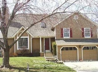 731 N Singletree St, Olathe, KS 66061