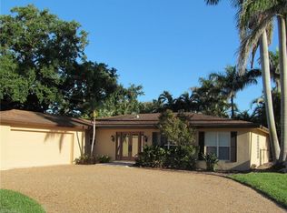 395 Wedge Dr, Naples, FL 34103